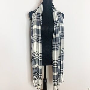 Women's Oversized Gray & White Fall Scarf